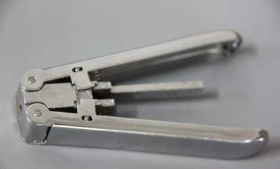 鋁合金光纖剝線鉗 通訊設(shè)備維護(hù)的高效工具